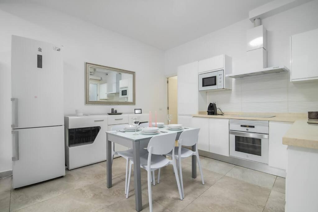 Alma Home ,6 Paxs ,Wifi , Playa Canteras, Ocio Лас Палмас де Гран Канария Екстериор снимка