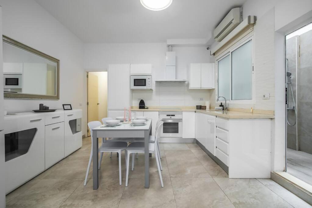 Alma Home ,6 Paxs ,Wifi , Playa Canteras, Ocio Лас Палмас де Гран Канария Екстериор снимка